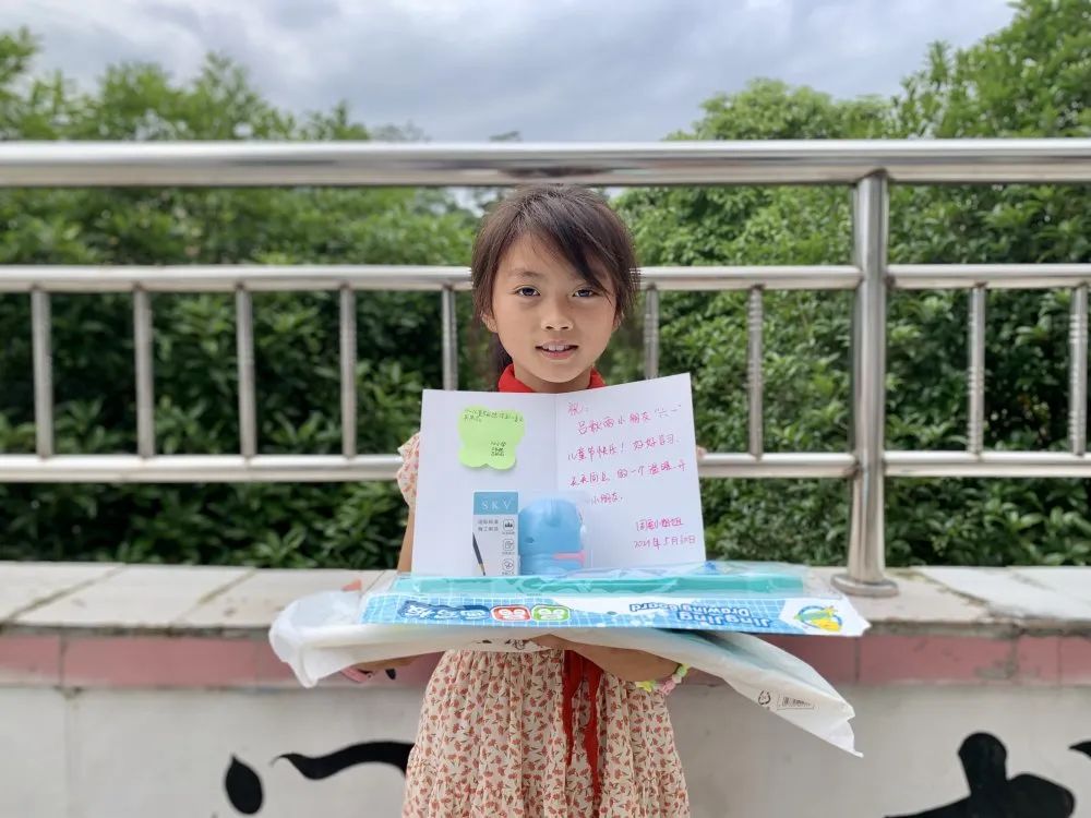 我为群众办实事 | 团碧江区委开展圆梦微心愿六一主题活动