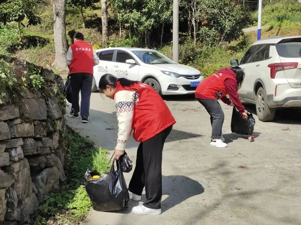 文明创建•青春同行 | “青”尽全力，铜仁共青团投身文明城市创建！