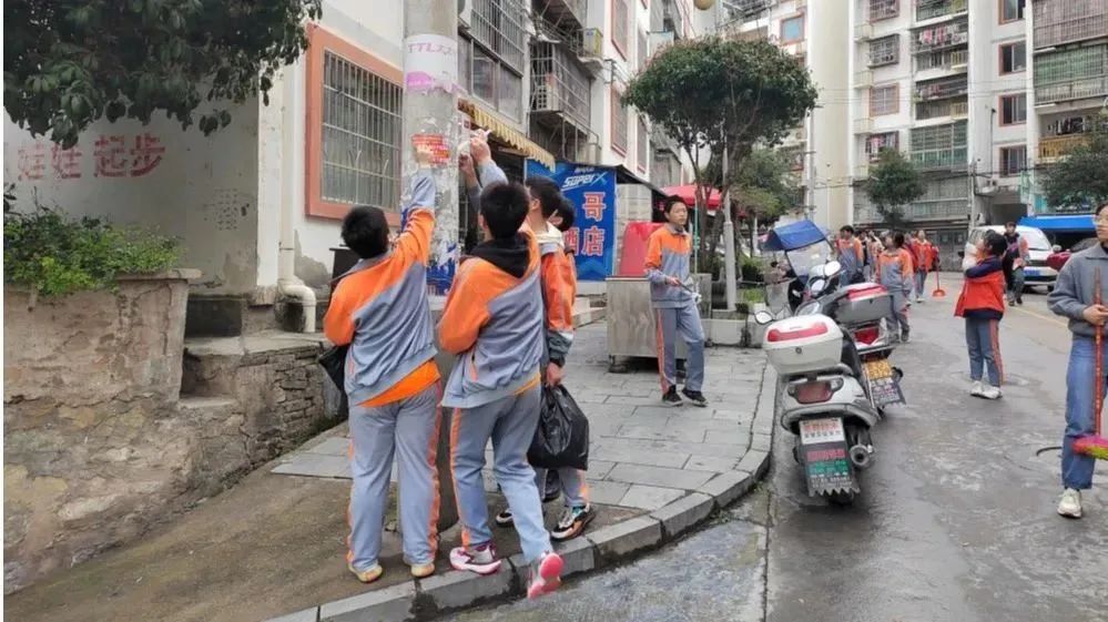 文明创建•青春同行 | “青”尽全力，铜仁共青团投身文明城市创建！