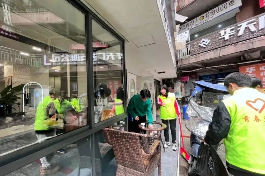 文明创建•青春同行 | “青”尽全力，铜仁共青团投身文明城市创建！