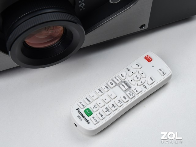 松下PT-FRQ680C投影评测——沉浸式体验利器!